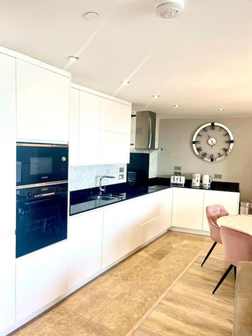 Ocean Village High Floor Luxury Modern Apartment Gibraltar Exterior photo